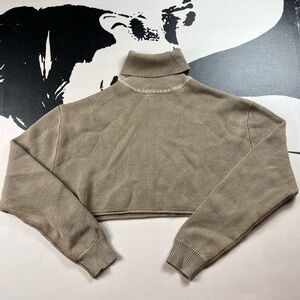 Zara Beige Cropped Knit Sweater